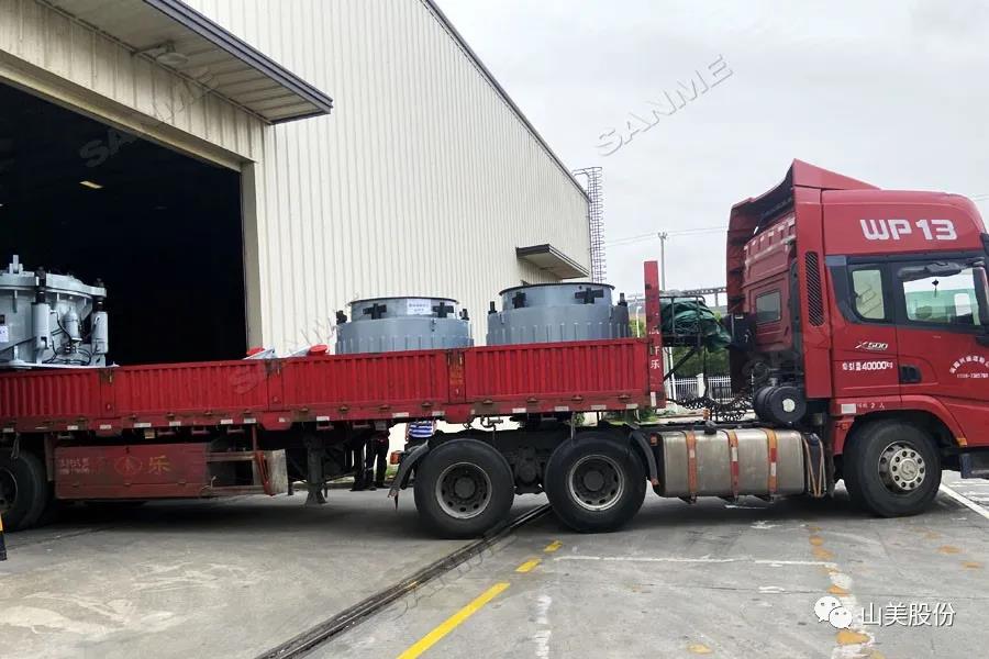 發(fā)貨季｜山美股份高性能破碎篩分裝備發(fā)往江西，助力當(dāng)?shù)鼗椖拷ㄔO(shè)及建筑固廢資源化