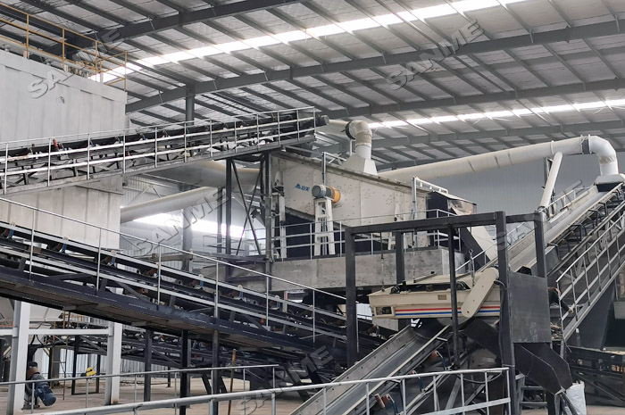 我國建筑垃圾日益嚴(yán)重，建筑垃圾移動式破碎機(jī)領(lǐng)域面臨新的發(fā)展機(jī)遇。