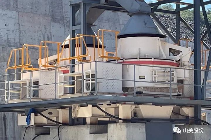 砂石協(xié)會報道！上海山美大進料、大產(chǎn)量立式?jīng)_擊破碎機（制砂機）成功用于東方希望骨料生產(chǎn)線升級改造項目！