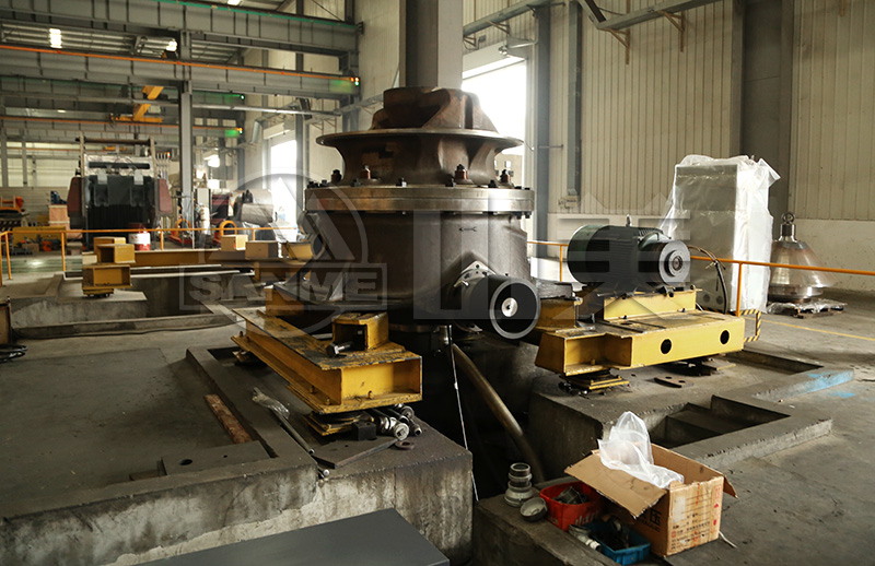 圓錐破碎機(jī)與錘式破碎機(jī)哪個(gè)破碎花崗巖效果好？