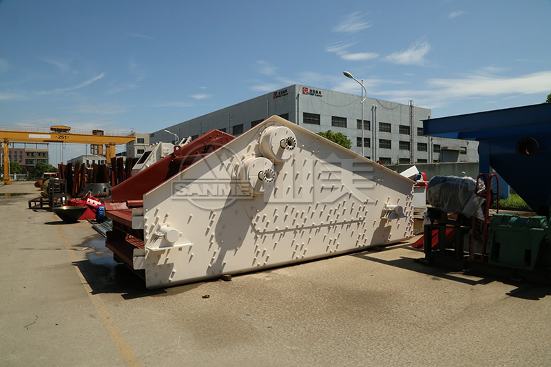 振動(dòng)篩入料時(shí)物料投放要注意什么？