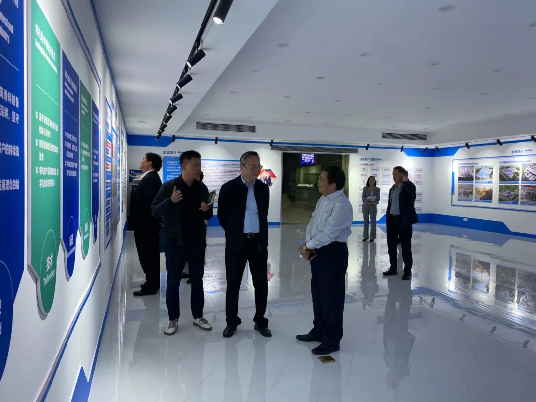 奉賢區(qū)人大常委會黨組書記、主任張培榮一行蒞臨上海山美股份開展“優(yōu)環(huán)境、穩(wěn)經(jīng)濟(jì)”大走訪大調(diào)研