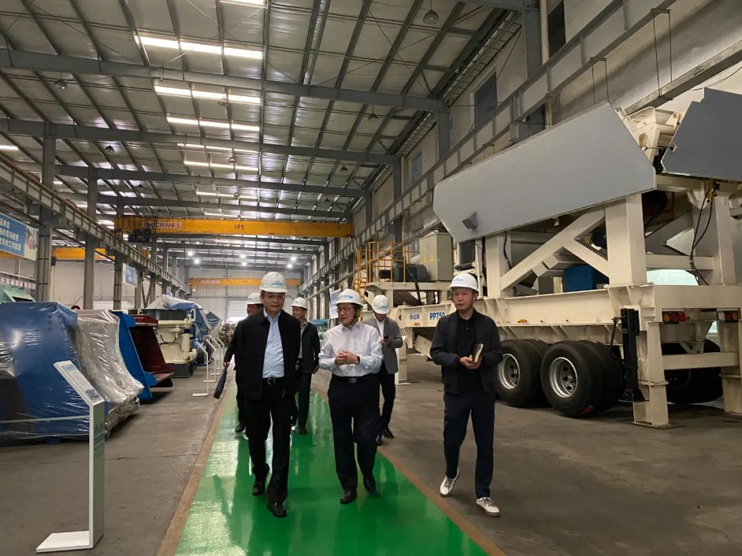 奉賢區(qū)人大常委會黨組書記、主任張培榮一行蒞臨上海山美股份開展“優(yōu)環(huán)境、穩(wěn)經(jīng)濟(jì)”大走訪大調(diào)研