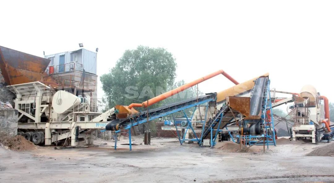 時(shí)產(chǎn)值近600萬(wàn)！山美移動(dòng)式破碎篩分一體站助力江蘇高碳鉻鐵礦破碎項(xiàng)目建設(shè)