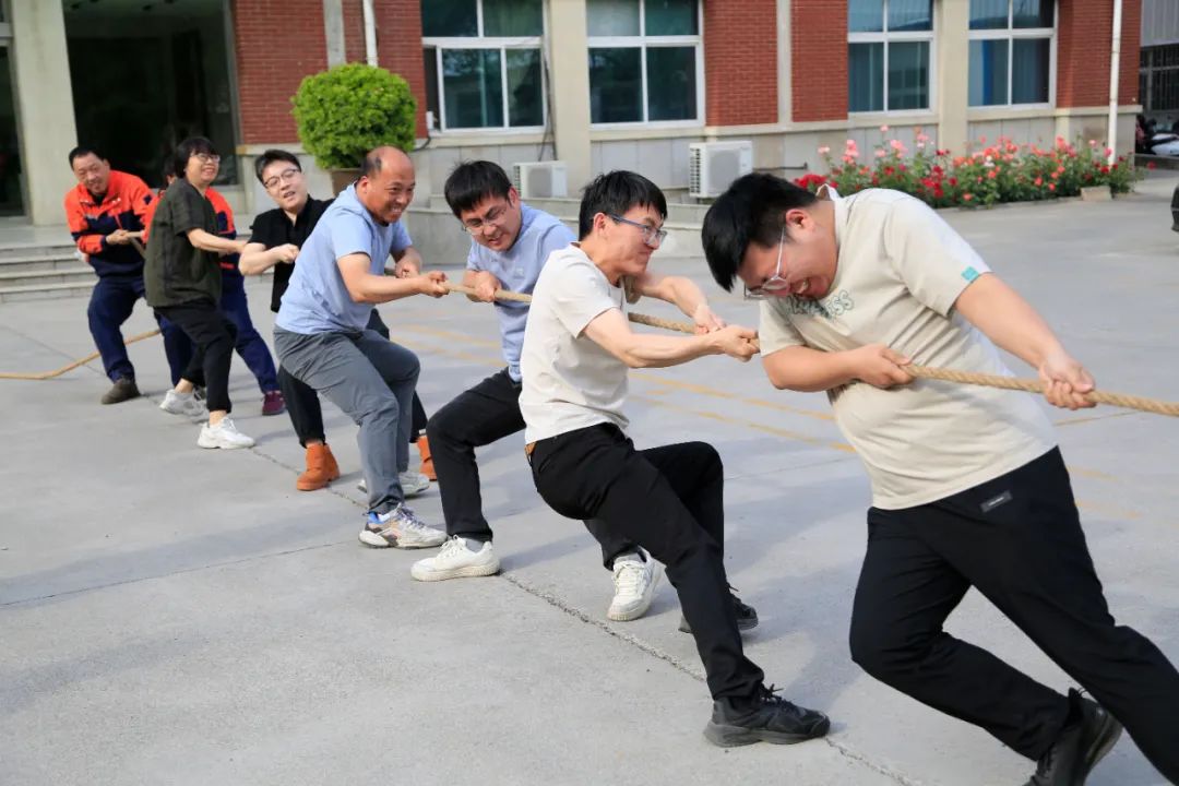 上海山美股份2025春季運(yùn)動(dòng)會(huì)火熱啟幕！拔河、籃球預(yù)賽燃情開戰(zhàn)